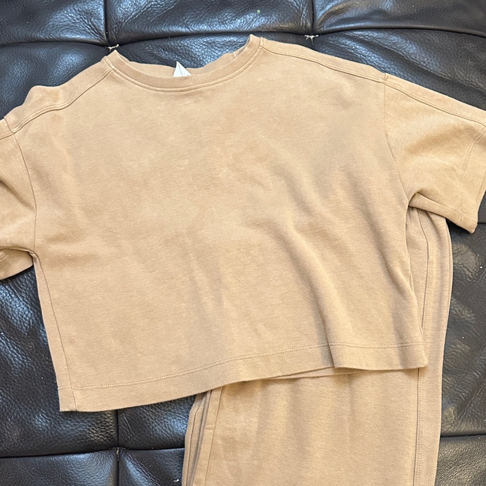 Zara girls Tan Cropped Sweatshirt /bottom set